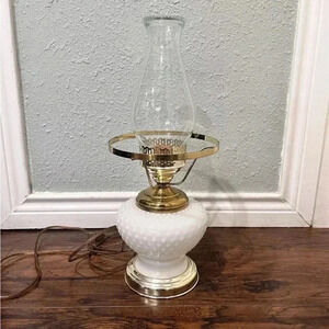VINTAGE MID CENTURY HOBNAIL MILK GLASS Lamp With Glass Top Shade White‎ Antique
